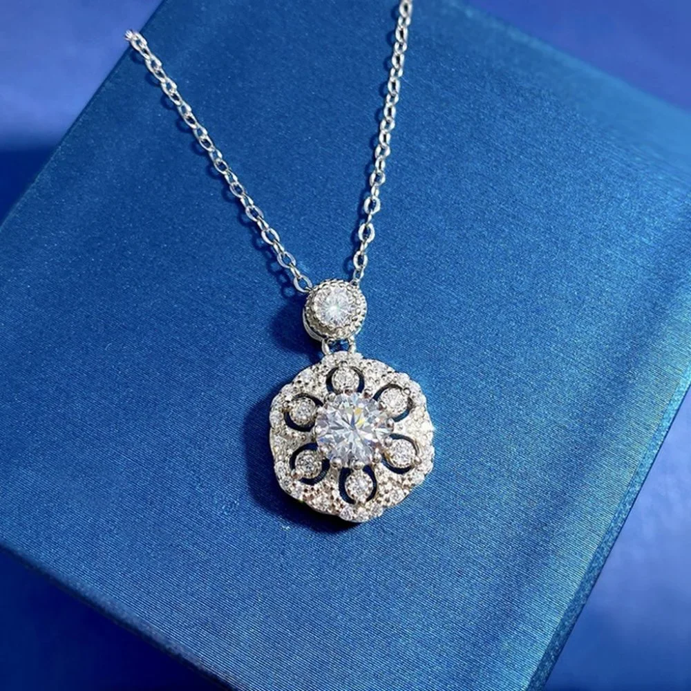 Certified 1/2 ct. t.w. Moissanite Diamond Flower Pendant Necklace NEW